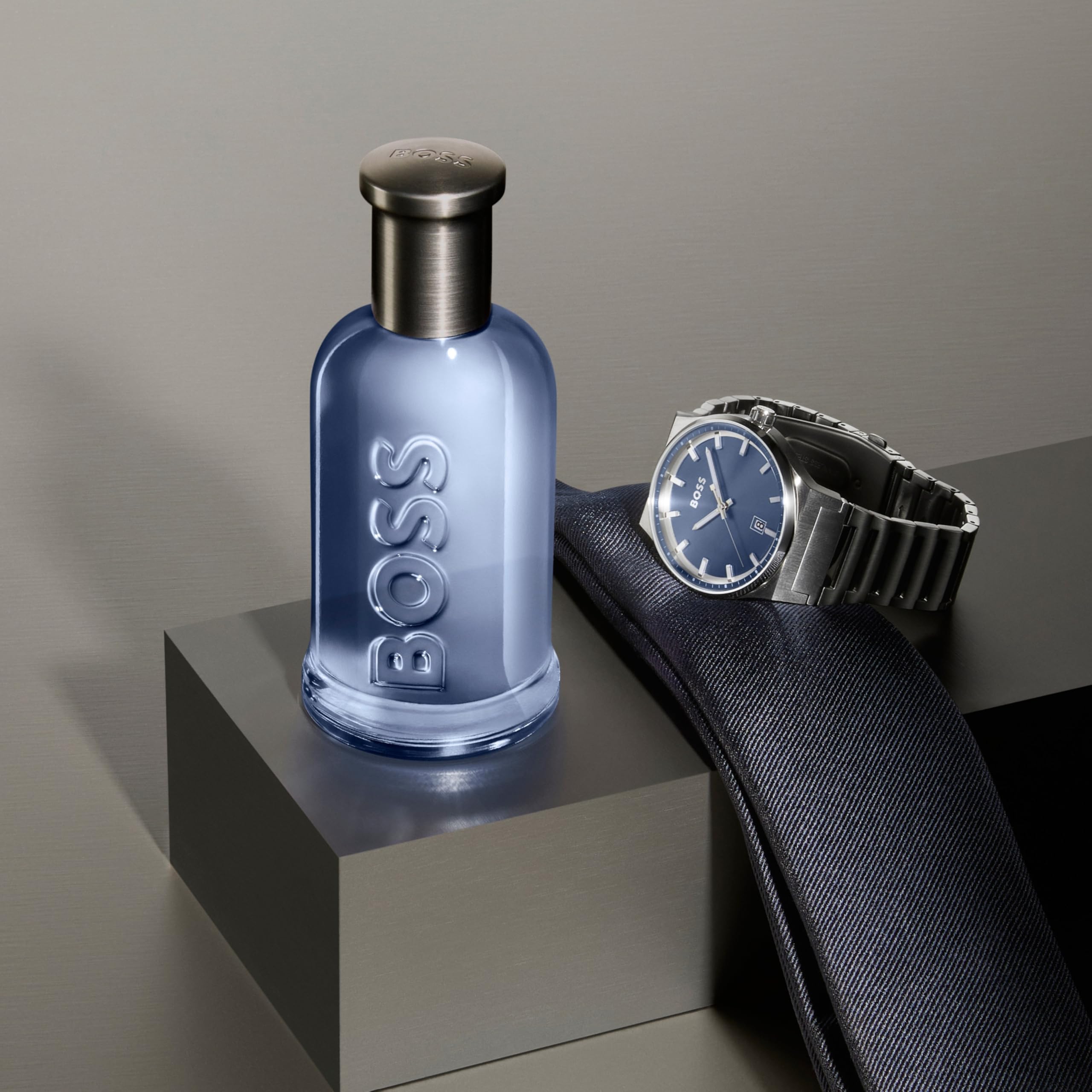 BOSS Bottled Infinite - Eau de Parfum for Him - Aromatic Fragrance with Notes of Apple, Mandarin and Sandalwood - High Longevity